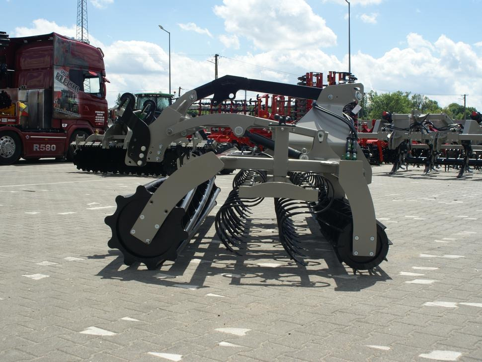 ROLEX Saatbettkombination / Cultivator / Vibroculteur combinable / Unita per coltivazione e semina / Почвообрабатывающий посевной агрегат / Agregat uprawowo-siewny 3 m - Säkombination: das Bild 5 ROLEX Saatbettkombination / Cultivator / Vibroculteur combinable / Unita per coltivazione e semina / Почвообрабатывающий посевной агрегат / Agregat uprawowo-siewny 3 m - Säkombination: das Bild 5