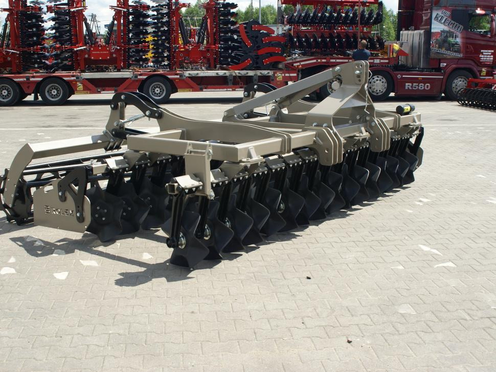 ROLEX Scheibenegge / Cross-Cutter harrow / Dechaumeur cross-cutter / Cross Cutter erpice / Борона с поперечным катком жёсткий/ Brona cross cutter sztywna 4 m - Scheibenegge: das Bild 5 ROLEX Scheibenegge / Cross-Cutter harrow / Dechaumeur cross-cutter / Cross Cutter erpice / Борона с поперечным катком жёсткий/ Brona cross cutter sztywna 4 m - Scheibenegge: das Bild 5