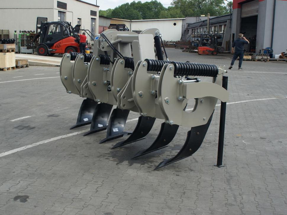 ROLEX Tiefenlockerer / Subsoiler / Décompacteur / Dissodatori / Subsolador / Глубокорыхлитель / Głębosz 3 m - Tiefenlockerer: das Bild 2 ROLEX Tiefenlockerer / Subsoiler / Décompacteur / Dissodatori / Subsolador / Глубокорыхлитель / Głębosz 3 m - Tiefenlockerer: das Bild 2