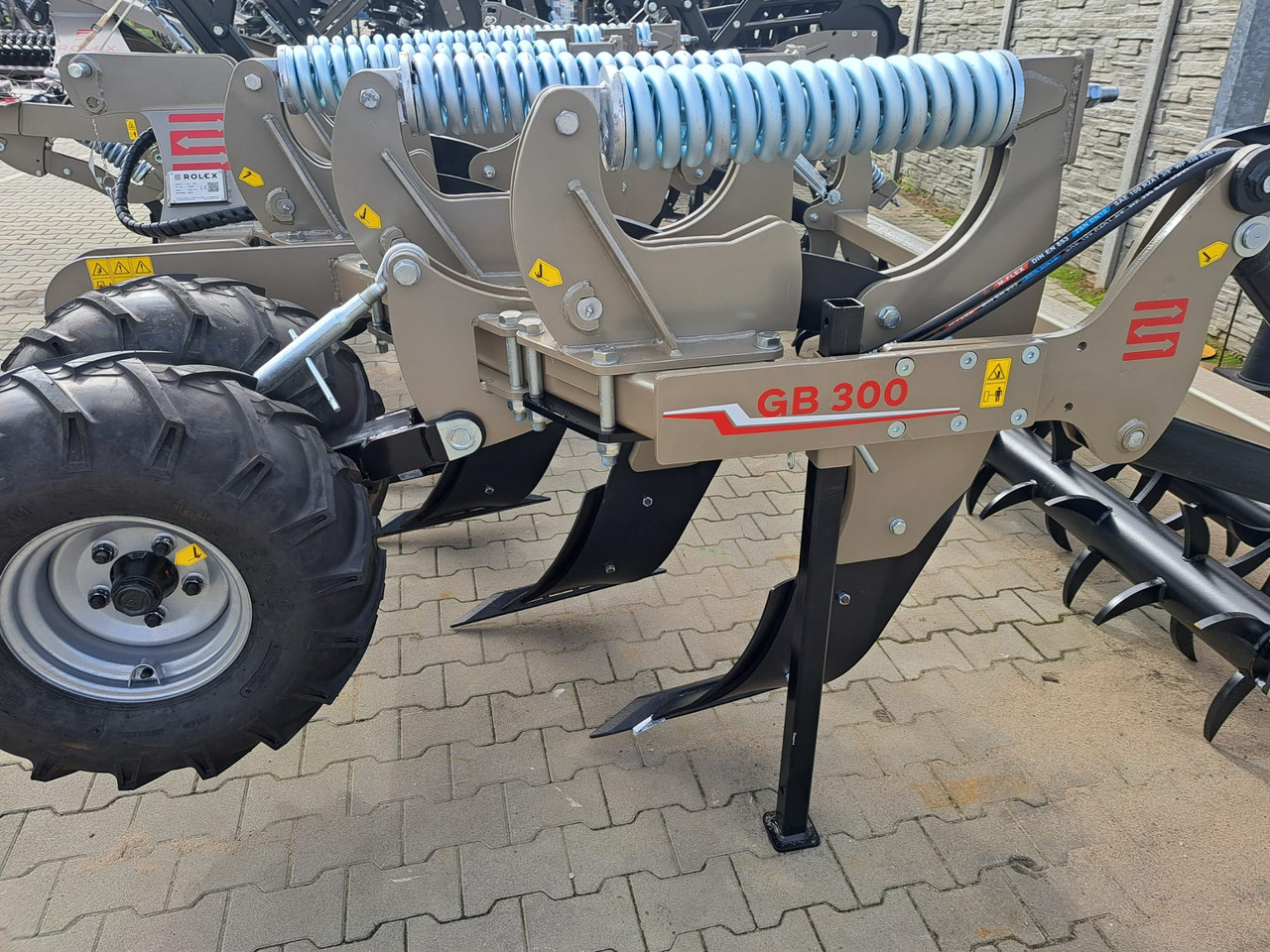 ROLEX Tiefenlockerer / Subsoiler / Décompacteur / Subsolador / Dissodatori / Глубокорыхлитель тип V / Głębosz typ V 3 m - Tiefenlockerer: das Bild 5 ROLEX Tiefenlockerer / Subsoiler / Décompacteur / Subsolador / Dissodatori / Глубокорыхлитель тип V / Głębosz typ V 3 m - Tiefenlockerer: das Bild 5