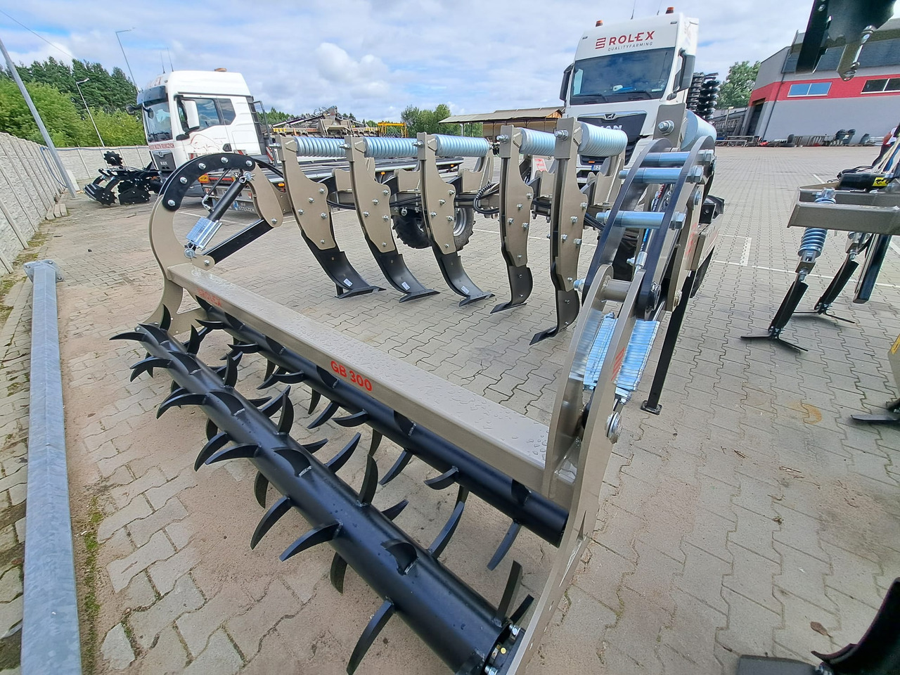 ROLEX Tiefenlockerer / Subsoiler / Décompacteur / Subsolador / Dissodatori / Глубокорыхлитель тип V / Głębosz typ V 3 m - Tiefenlockerer: das Bild 2 ROLEX Tiefenlockerer / Subsoiler / Décompacteur / Subsolador / Dissodatori / Глубокорыхлитель тип V / Głębosz typ V 3 m - Tiefenlockerer: das Bild 2