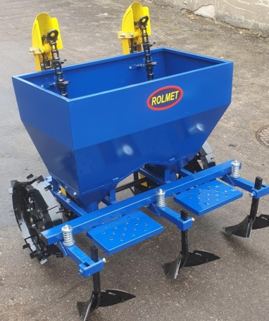 ROLMET Kartoffelpflanzmaschine / Potato planter / Planteuse de pomme de terre / Piantapatate / Sadzarka ziemniaków - Kartoffellegemaschine: das Bild 3 ROLMET Kartoffelpflanzmaschine / Potato planter / Planteuse de pomme de terre / Piantapatate / Sadzarka ziemniaków - Kartoffellegemaschine: das Bild 3