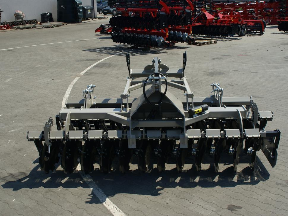 Rolex Scheibenegge / Disc harrow with hydropack / Déchaumeur à disques avec support semoir / Erpice a dischi / Cultivador de discos con hydropack / Дисковая борона с гидропаком 3 m - Scheibenegge: das Bild 5 Rolex Scheibenegge / Disc harrow with hydropack / Déchaumeur à disques avec support semoir / Erpice a dischi / Cultivador de discos con hydropack / Дисковая борона с гидропаком 3 m - Scheibenegge: das Bild 5