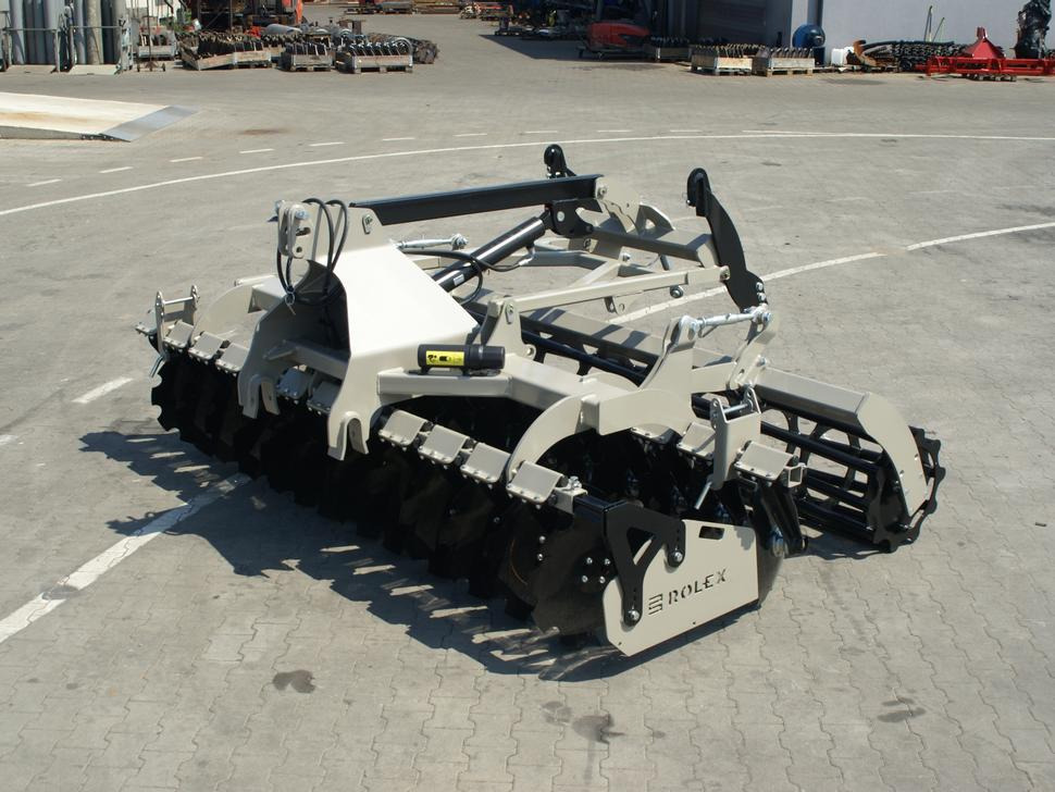 Rolex Scheibenegge / Disc harrow with hydropack / Déchaumeur à disques avec support semoir / Erpice a dischi / Cultivador de discos con hydropack / Дисковая борона с гидропаком 3 m - Scheibenegge: das Bild 2 Rolex Scheibenegge / Disc harrow with hydropack / Déchaumeur à disques avec support semoir / Erpice a dischi / Cultivador de discos con hydropack / Дисковая борона с гидропаком 3 m - Scheibenegge: das Bild 2