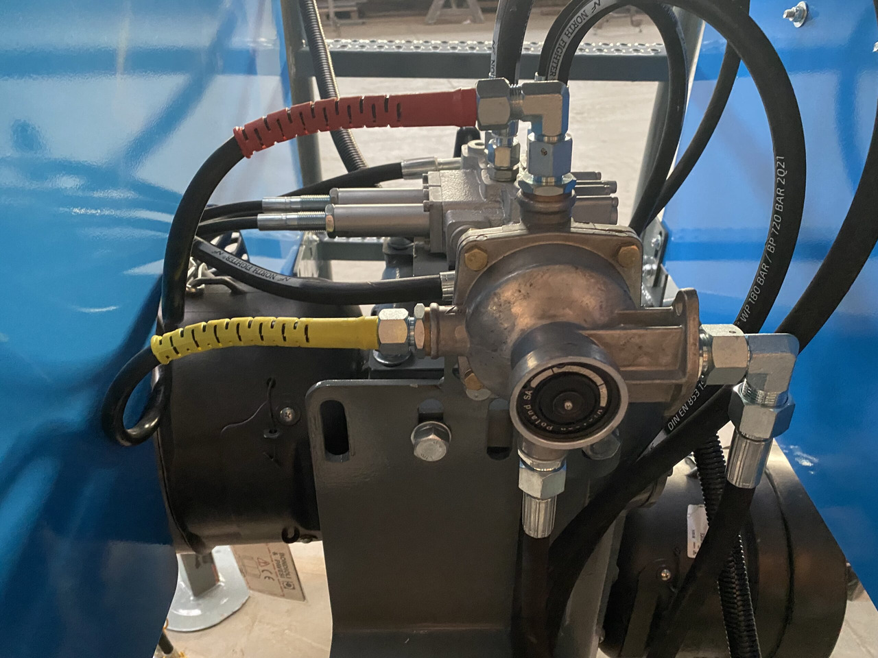Futtermischwagen, Zustand - NEU ZAMET Futtermischwagen / Feed mixer / Melangeuse / Carro miscelatore / Vagoneta 2 sinfines / Кормораздатчик 2 шнека / Wóz paszowy 14 m3: das Bild 9