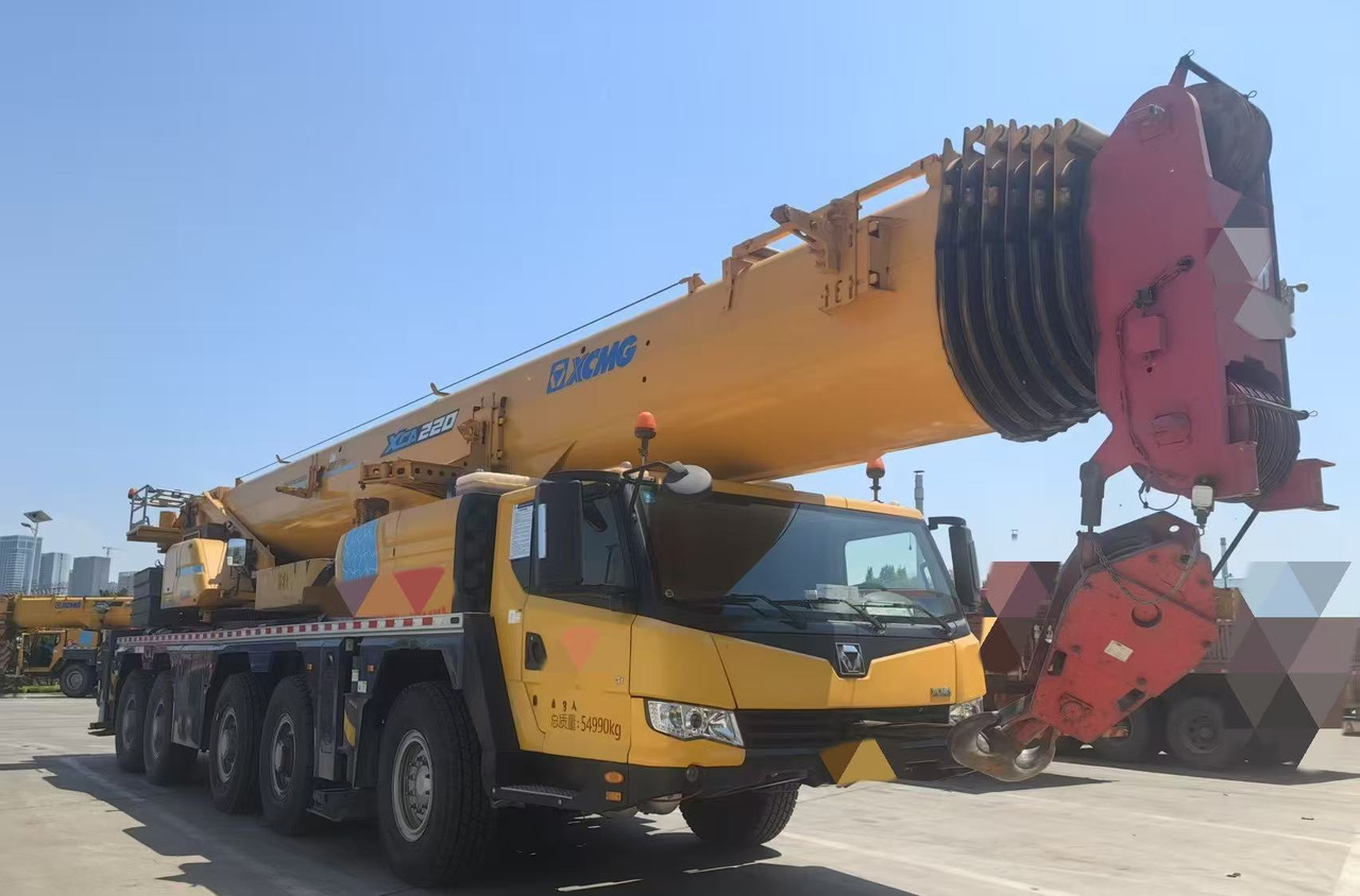 XCMG XCA130L7C - All-Terrain Kran: das Bild 2 XCMG XCA130L7C - All-Terrain Kran: das Bild 2