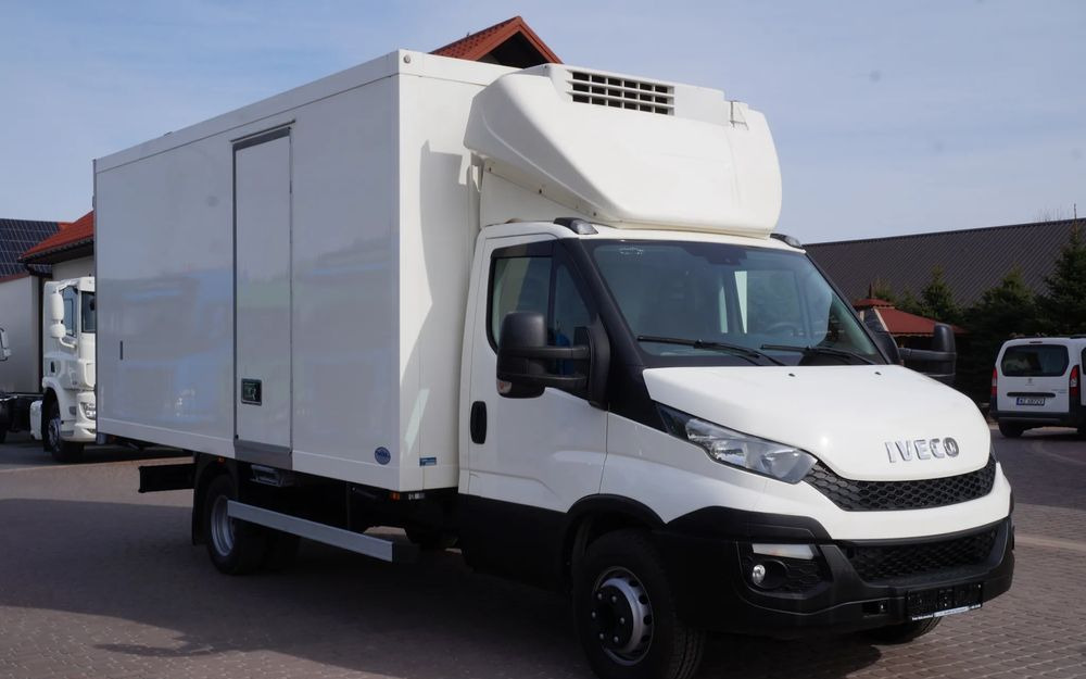 Iveco DAILY 70c17 CHŁODNIA 5 m Thermo king V-500 MAX Wzorowy Stan - Kühlkoffer LKW: das Bild 2 Iveco DAILY 70c17 CHŁODNIA 5 m Thermo king V-500 MAX Wzorowy Stan - Kühlkoffer LKW: das Bild 2