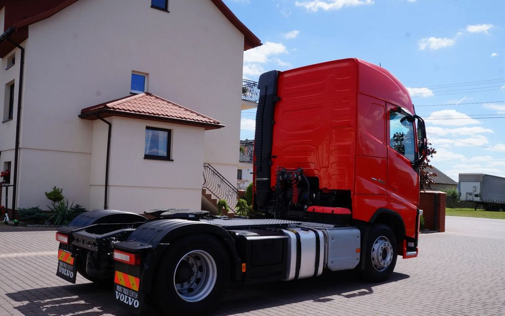 Volvo FH 4 EURO 6 GLOBETROTTER NISKI PRZEBIEG PEŁEN SERWIS - Sattelzugmaschine: das Bild 4 Volvo FH 4 EURO 6 GLOBETROTTER NISKI PRZEBIEG PEŁEN SERWIS - Sattelzugmaschine: das Bild 4