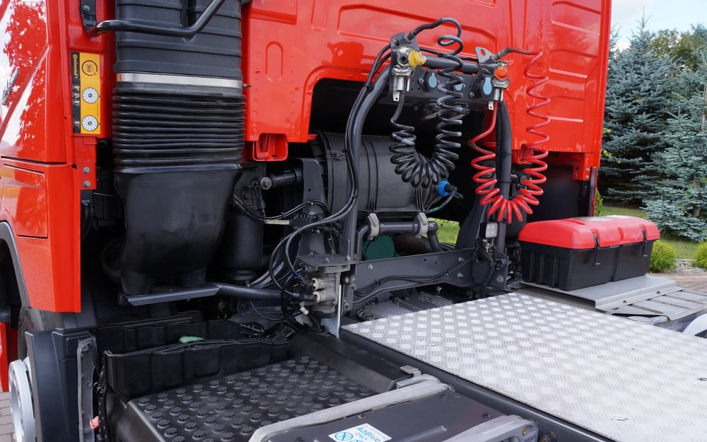 Volvo FH 4 EURO 6 GLOBETROTTER NISKI PRZEBIEG PEŁEN SERWIS - Sattelzugmaschine: das Bild 5 Volvo FH 4 EURO 6 GLOBETROTTER NISKI PRZEBIEG PEŁEN SERWIS - Sattelzugmaschine: das Bild 5