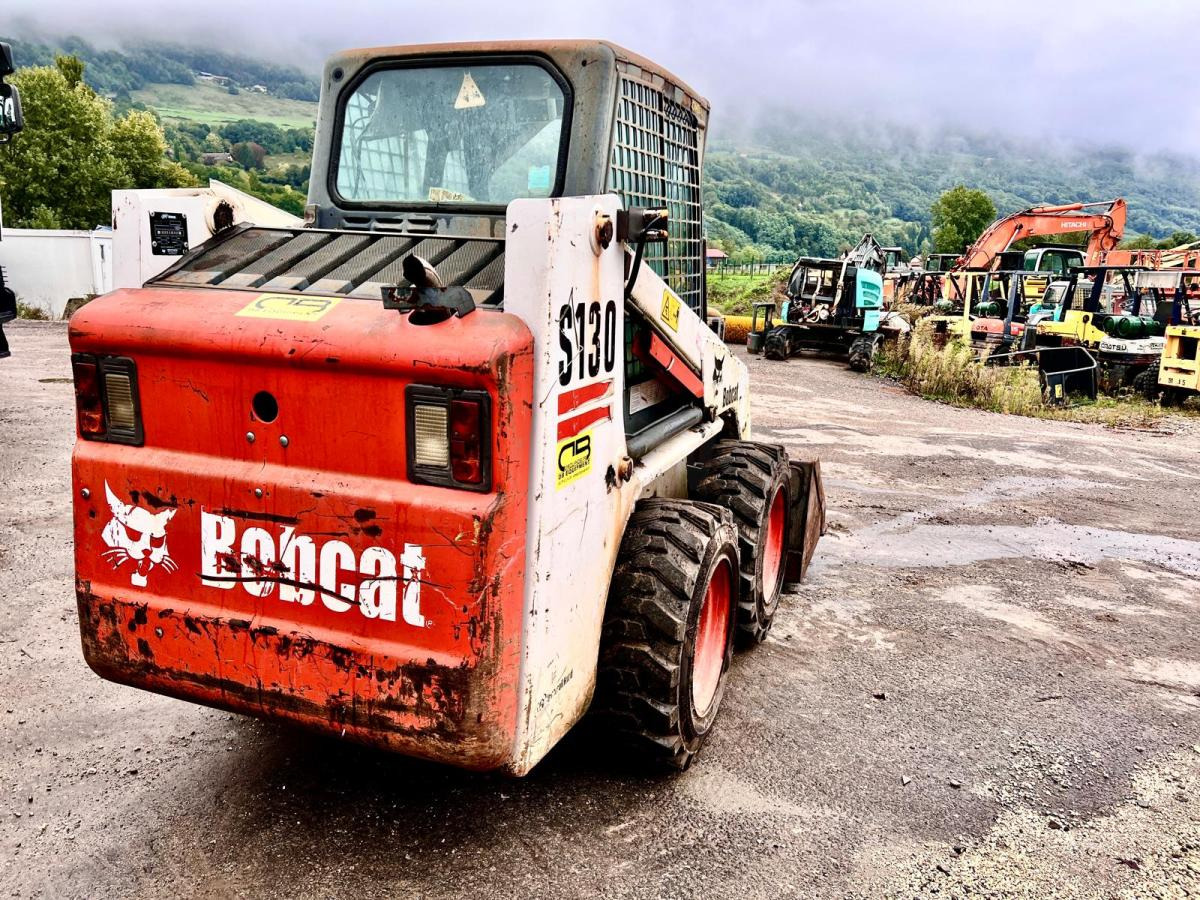 Bobcat S130 Chargeuse Compact - Kompaktlader: das Bild 4 Bobcat S130 Chargeuse Compact - Kompaktlader: das Bild 4