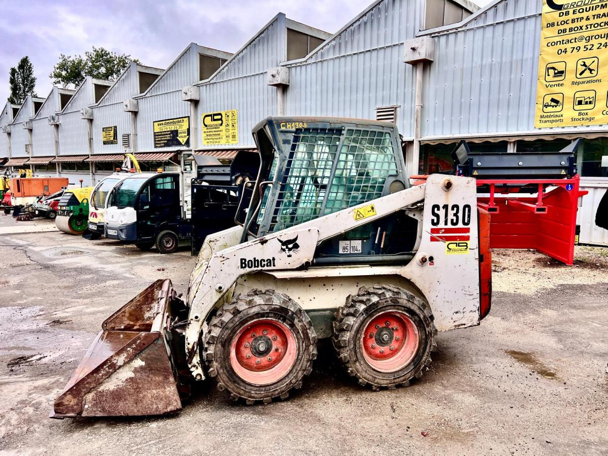 Bobcat S130 Chargeuse Compact - Kompaktlader: das Bild 2 Bobcat S130 Chargeuse Compact - Kompaktlader: das Bild 2