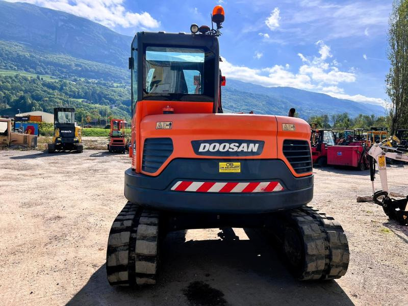 Doosan DX85R-3 PELLE A CHENILLES 8,5T PELLE A CHENILLES 8,5T - Kettenbagger: das Bild 4 Doosan DX85R-3 PELLE A CHENILLES 8,5T PELLE A CHENILLES 8,5T - Kettenbagger: das Bild 4