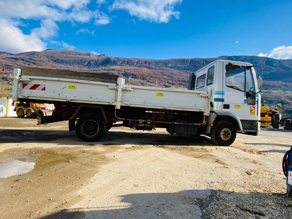 Iveco 75E14 (NET DE TVA) CAMION BENNE 7,5T - Kipper: das Bild 4 Iveco 75E14 (NET DE TVA) CAMION BENNE 7,5T - Kipper: das Bild 4