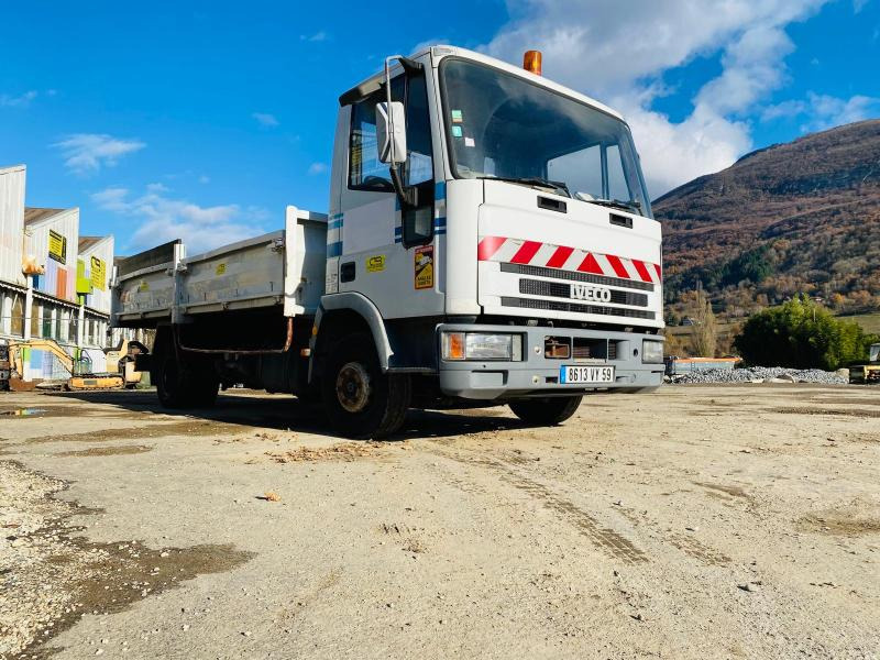 Iveco 75E14 (NET DE TVA) CAMION BENNE 7,5T - Kipper: das Bild 2 Iveco 75E14 (NET DE TVA) CAMION BENNE 7,5T - Kipper: das Bild 2