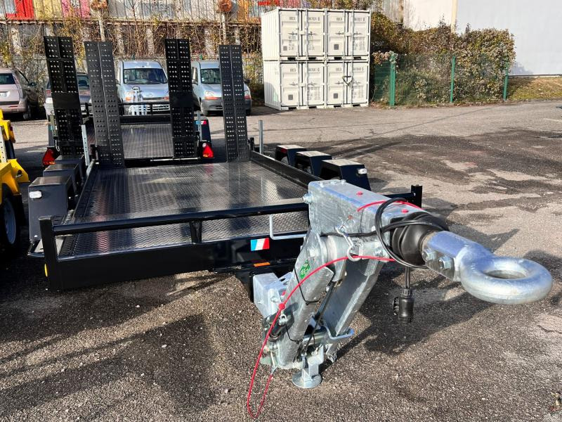 Moiroud TR3500 3 ESSIEUX 3T5 NEUVE MOIROUD NOIRE LARGE - Baumaschinenanhänger: das Bild 3 Moiroud TR3500 3 ESSIEUX 3T5 NEUVE MOIROUD NOIRE LARGE - Baumaschinenanhänger: das Bild 3
