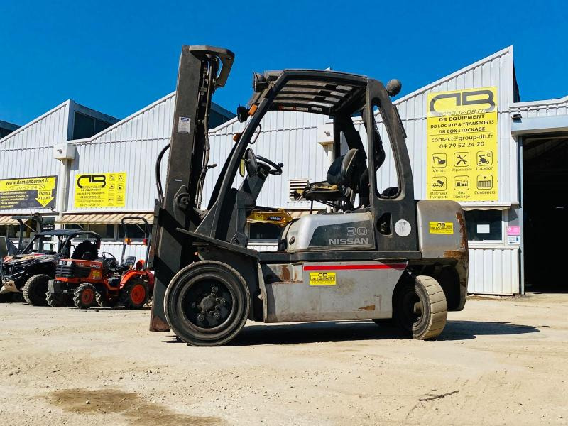 NISSAN FGD02A30Q Chariot élévateur - Dieselstapler: das Bild 2 NISSAN FGD02A30Q Chariot élévateur - Dieselstapler: das Bild 2