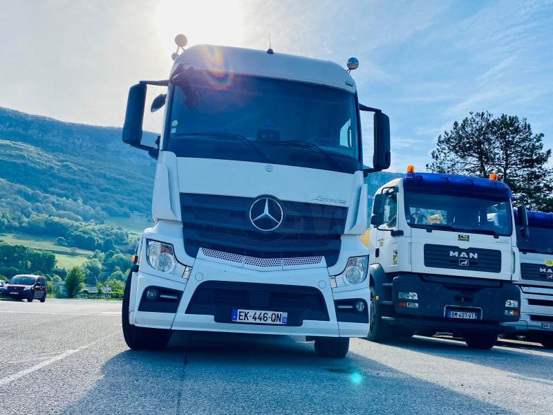 MERCEDES Tracteur routier ACTROS 1851 4X2 avec KIT HYDRAULIQUE - Sattelzugmaschine: das Bild 5 MERCEDES Tracteur routier ACTROS 1851 4X2 avec KIT HYDRAULIQUE - Sattelzugmaschine: das Bild 5