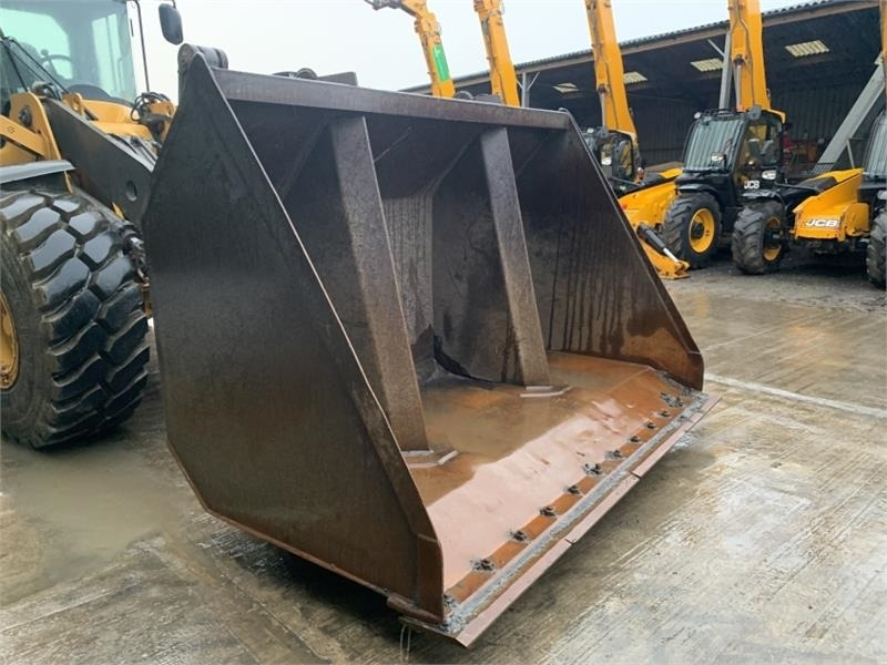 Bac Bac Toe Tip Bucket - Knickgelenkter Dumper: das Bild 4 Bac Bac Toe Tip Bucket - Knickgelenkter Dumper: das Bild 4