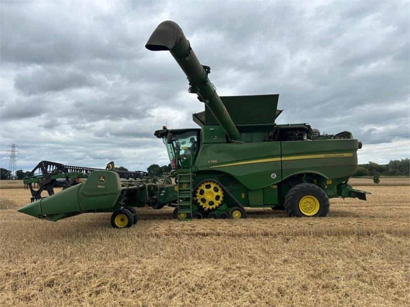John Deere S785 4WD c/w 735D Header **Video Below** - Zubehör für Erntemaschine: das Bild 2 John Deere S785 4WD c/w 735D Header **Video Below** - Zubehör für Erntemaschine: das Bild 2