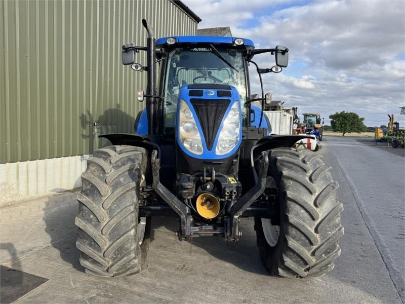 New Holland New Holland T7.210 Auto Command - Traktor: das Bild 4 New Holland New Holland T7.210 Auto Command - Traktor: das Bild 4