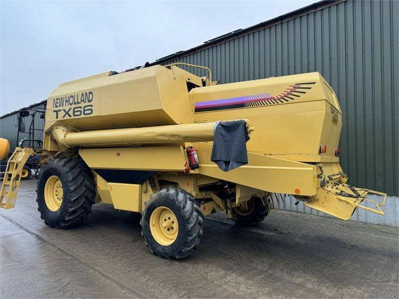 New Holland New Holland TX66 c/w 20ft Header - Zubehör für Erntemaschine: das Bild 4 New Holland New Holland TX66 c/w 20ft Header - Zubehör für Erntemaschine: das Bild 4