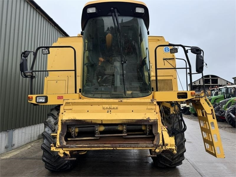 New Holland New Holland TX66 c/w 20ft Header - Zubehör für Erntemaschine: das Bild 5 New Holland New Holland TX66 c/w 20ft Header - Zubehör für Erntemaschine: das Bild 5