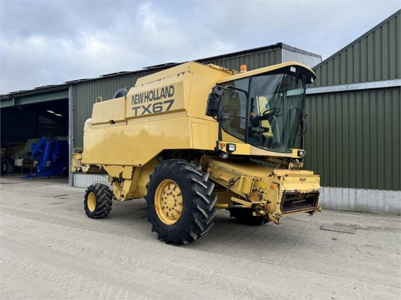 New Holland New Holland TX67 c/w 20ft Header - Zubehör für Erntemaschine: das Bild 1 New Holland New Holland TX67 c/w 20ft Header - Zubehör für Erntemaschine: das Bild 1