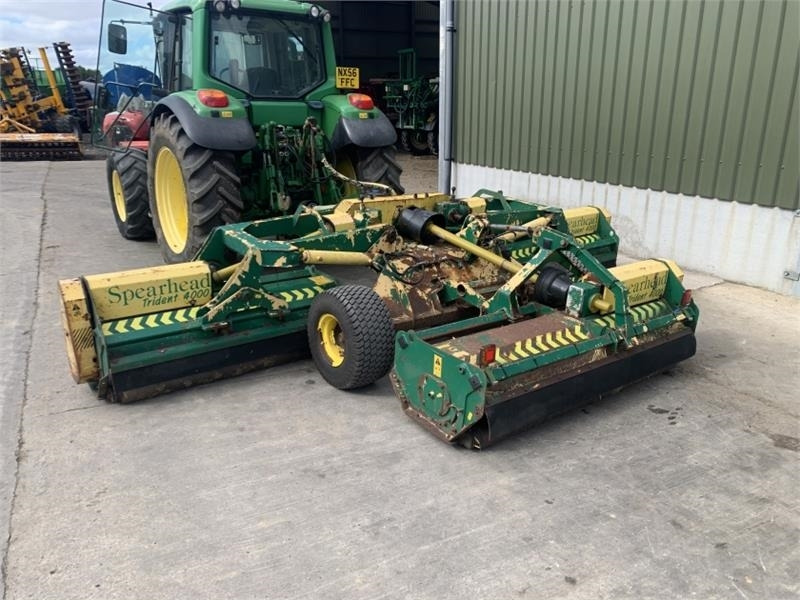 Spearhead Trident 4000 4M Folding Flail Mower - Mähwerk: das Bild 1 Spearhead Trident 4000 4M Folding Flail Mower - Mähwerk: das Bild 1