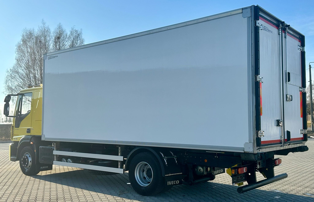 IVECO EUROCARGO 160-280 / CHŁODNIA / 6.1 M DŁUGOŚCI / 15 EUROPALET / AUTOMAT / SYPIALKA / NISKI PRZEBIEG / 16 TON DMC / CARRIER SPALINOWO - ELEKTRYCZNY / 2018 ROK - Kühlkoffer LKW: das Bild 4 IVECO EUROCARGO 160-280 / CHŁODNIA / 6.1 M DŁUGOŚCI / 15 EUROPALET / AUTOMAT / SYPIALKA / NISKI PRZEBIEG / 16 TON DMC / CARRIER SPALINOWO - ELEKTRYCZNY / 2018 ROK - Kühlkoffer LKW: das Bild 4