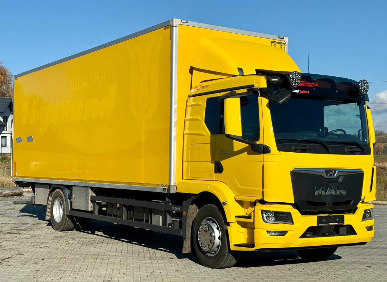 MAN 18.320 / IZOTERMA / GRZANA / WINDA / 20 EUROPALET / AUTOMAT / 170 TYŚ KM / 2021 R / SYPIALKA / CAŁY NA PODUSZKACH / SPROWADZONY / JAK NOWY - Isotherm LKW: das Bild 1 MAN 18.320 / IZOTERMA / GRZANA / WINDA / 20 EUROPALET / AUTOMAT / 170 TYŚ KM / 2021 R / SYPIALKA / CAŁY NA PODUSZKACH / SPROWADZONY / JAK NOWY - Isotherm LKW: das Bild 1