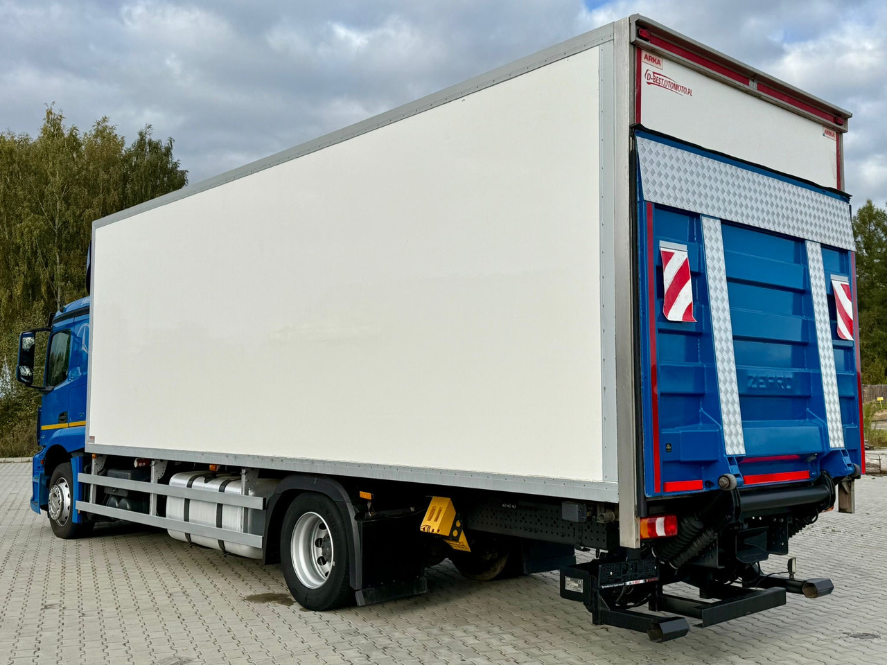 MERCEDES-BENZ ACTROS 1836 / CHŁODNIA / WINDA / 18 PALET / SILNIK 10677 cm3 / CARRIER / SYPIALKA / AUTOMAT / 2018 ROK - Kühlkoffer LKW: das Bild 4 MERCEDES-BENZ ACTROS 1836 / CHŁODNIA / WINDA / 18 PALET / SILNIK 10677 cm3 / CARRIER / SYPIALKA / AUTOMAT / 2018 ROK - Kühlkoffer LKW: das Bild 4