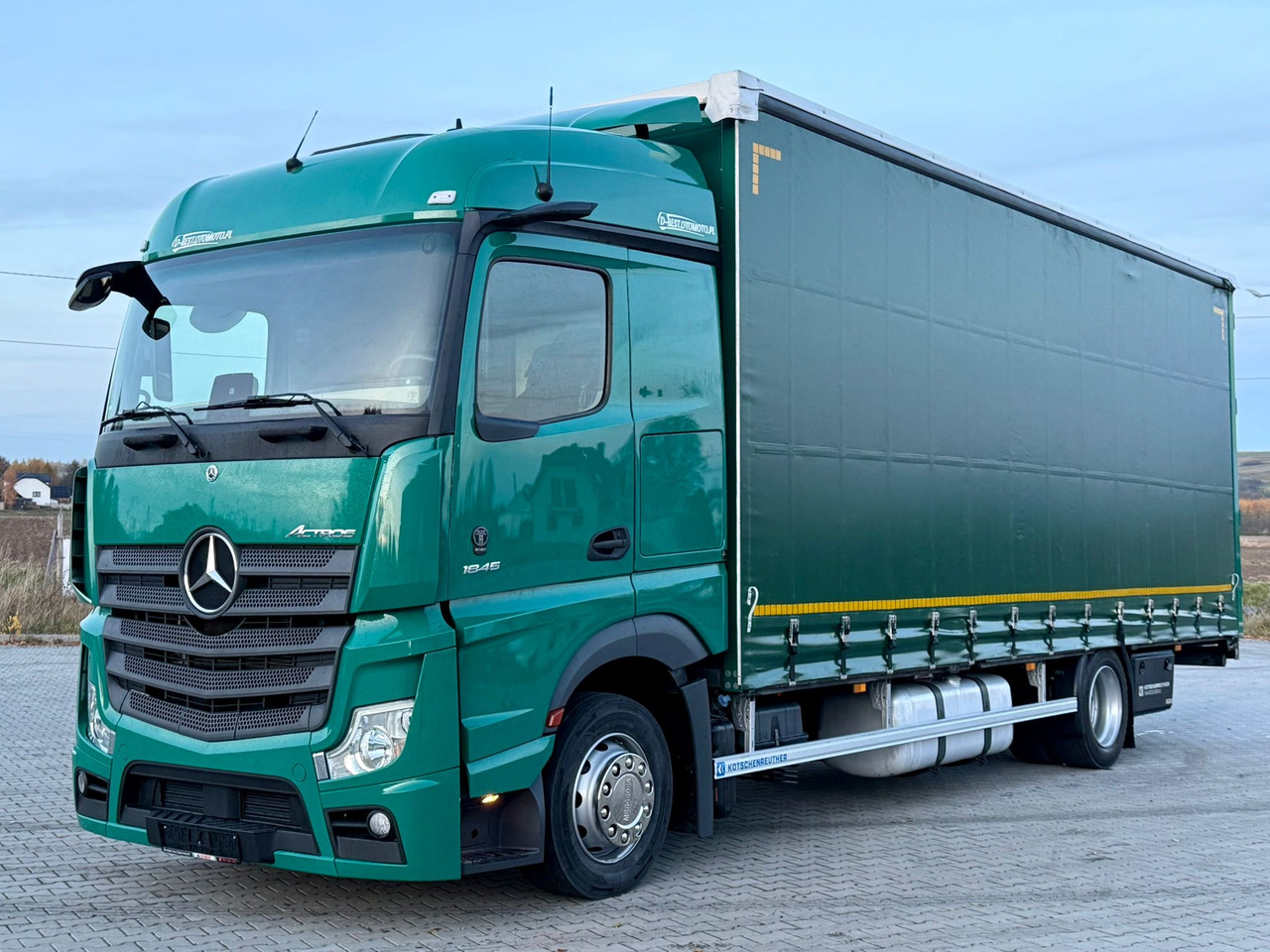 MERCEDES-BENZ ACTROS 1845 / FIRANKA / 19 EUROPALET / DUŻA KABINA / AUTOMAT / 2021 - Plane LKW: das Bild 2 MERCEDES-BENZ ACTROS 1845 / FIRANKA / 19 EUROPALET / DUŻA KABINA / AUTOMAT / 2021 - Plane LKW: das Bild 2