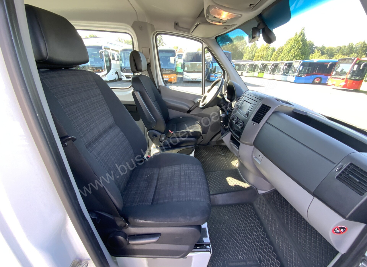 Kleinbus, Personentransporter Mercedes-Benz Sprinter: das Bild 14
