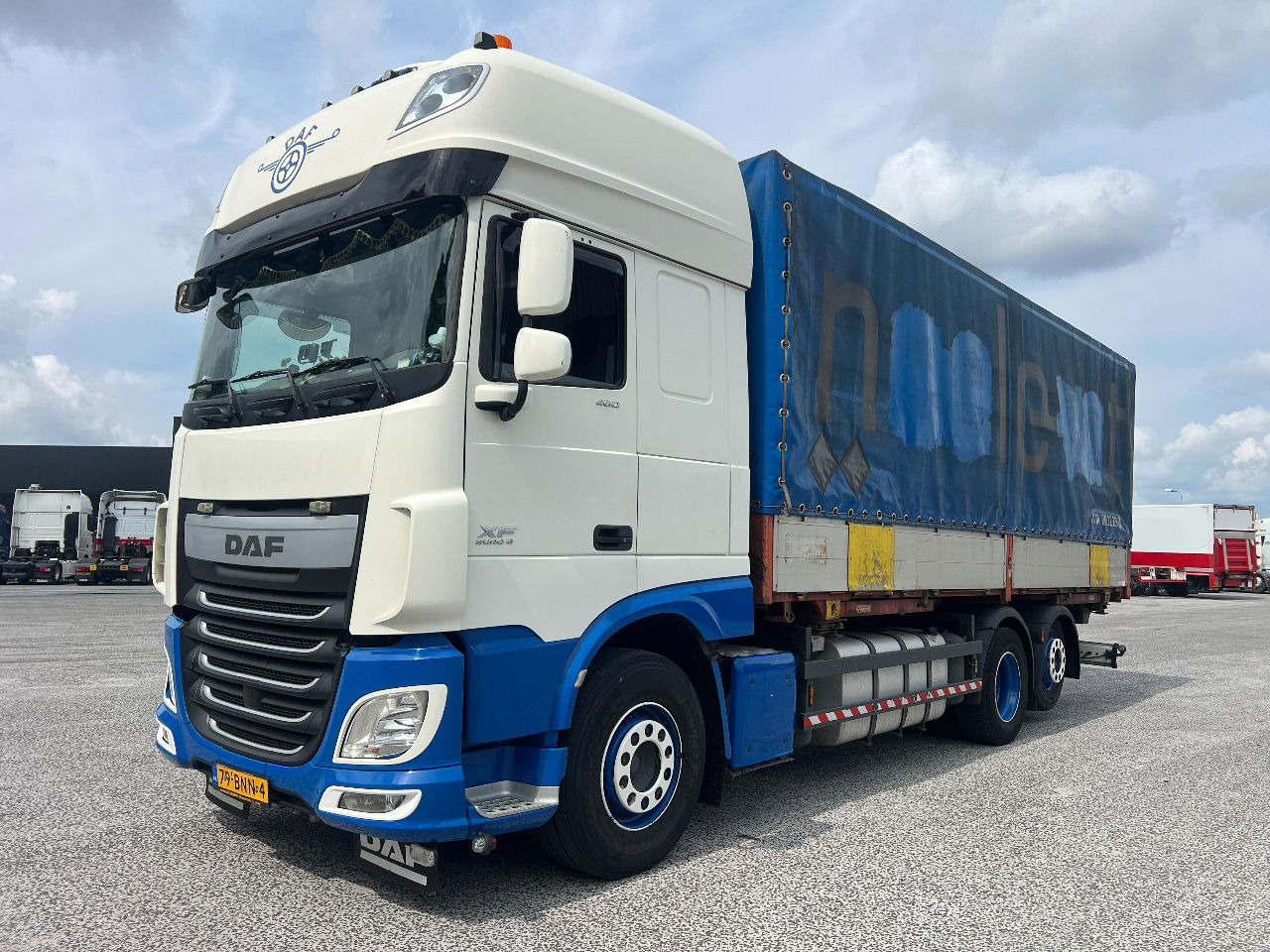 DAF XF 460 SSC 6x2 FAR, BDF, Retarder - Plane LKW: das Bild 1 DAF XF 460 SSC 6x2 FAR, BDF, Retarder - Plane LKW: das Bild 1