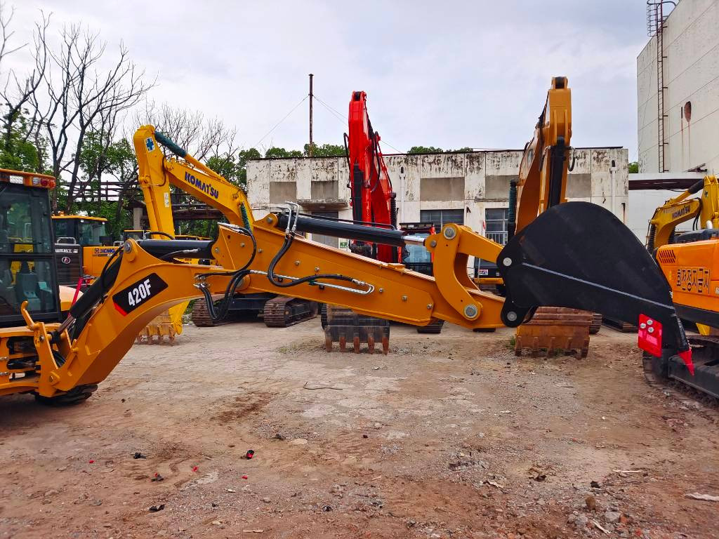 CAT 100% new caterpillar 420 F - Baggerlader: das Bild 3 CAT 100% new caterpillar 420 F - Baggerlader: das Bild 3