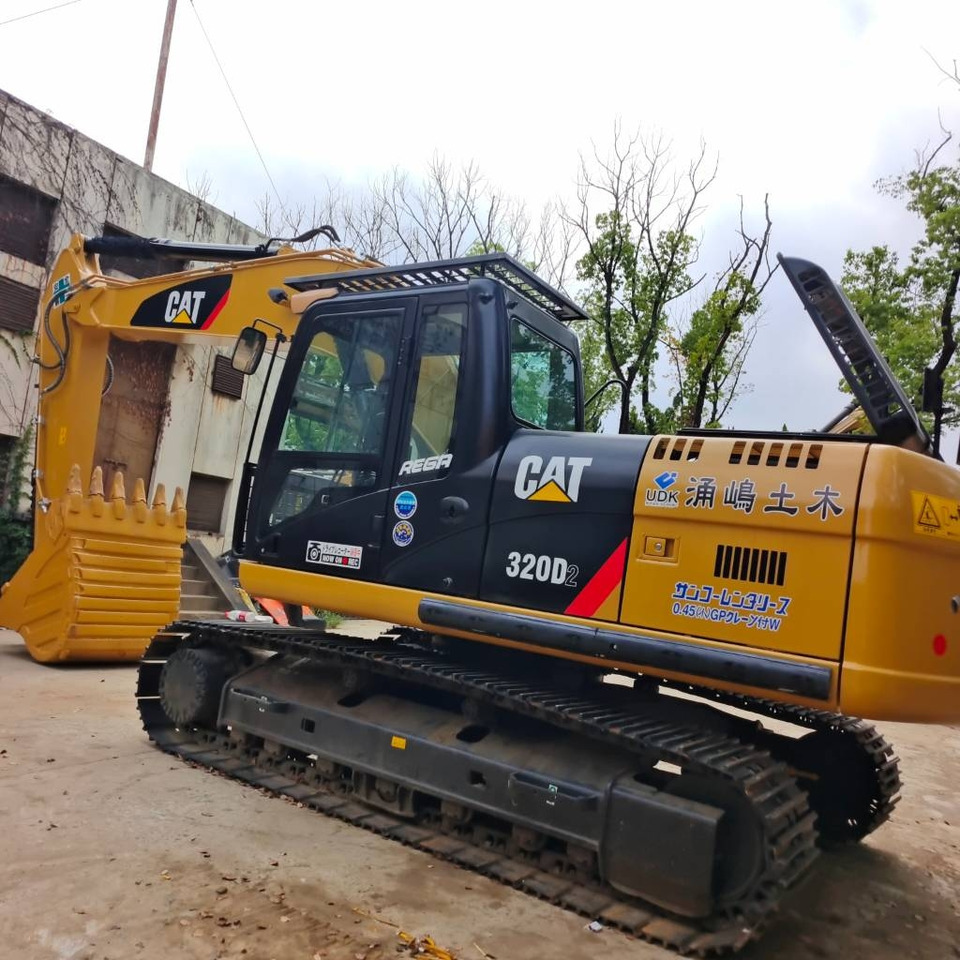 CAT 320 D2 - Kettenbagger: das Bild 1 CAT 320 D2 - Kettenbagger: das Bild 1