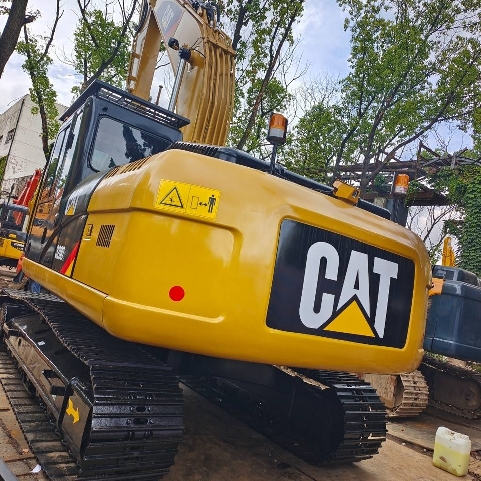 CAT 320 D2 - Kettenbagger: das Bild 2 CAT 320 D2 - Kettenbagger: das Bild 2