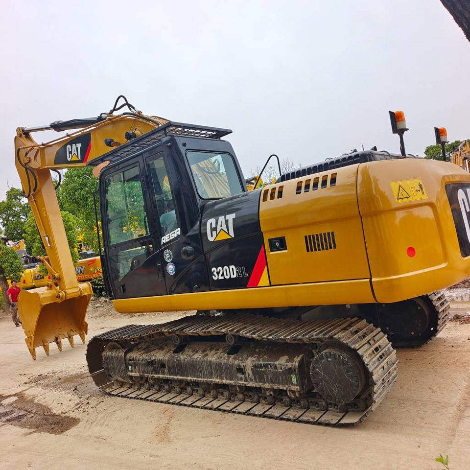 CAT 320 D2L - Kettenbagger: das Bild 1 CAT 320 D2L - Kettenbagger: das Bild 1