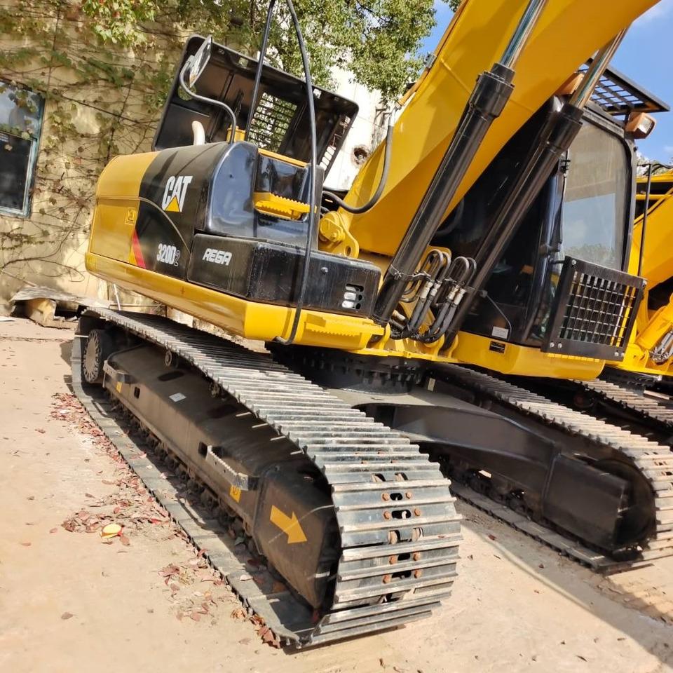 CAT 320D2 - Kettenbagger: das Bild 5 CAT 320D2 - Kettenbagger: das Bild 5