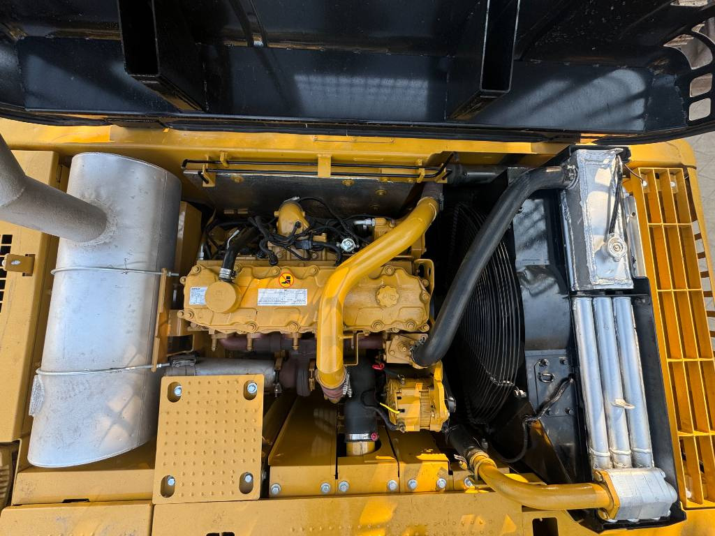 Kettenbagger CAT 330 D L: das Bild 26