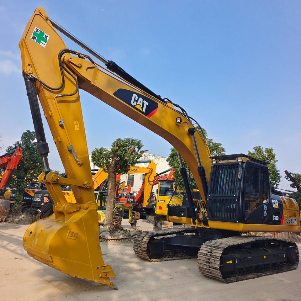 CAT 330D2L - Kettenbagger: das Bild 1 CAT 330D2L - Kettenbagger: das Bild 1