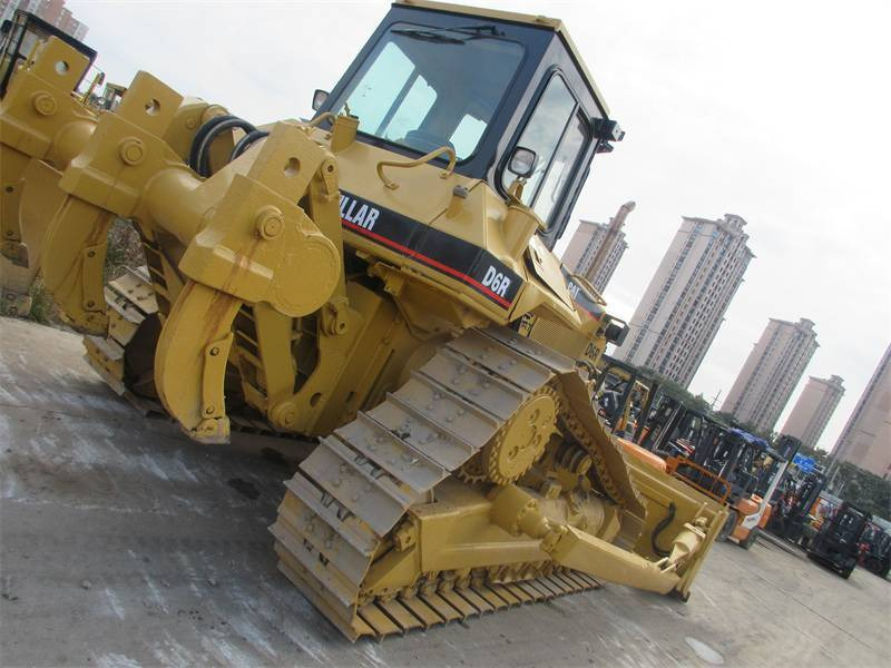 Grader CAT D 6 R: das Bild 1