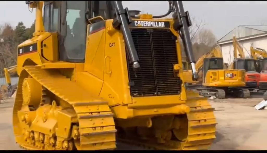 CAT D 8 T - Bulldozer: das Bild 2 CAT D 8 T - Bulldozer: das Bild 2