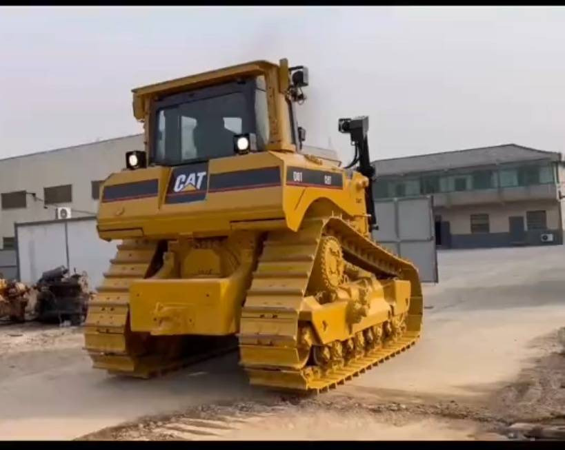 CAT D 8 T - Bulldozer: das Bild 1 CAT D 8 T - Bulldozer: das Bild 1