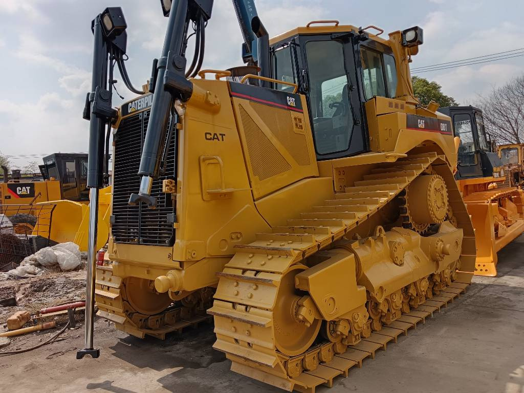 CAT D 8 T - Bulldozer: das Bild 2 CAT D 8 T - Bulldozer: das Bild 2