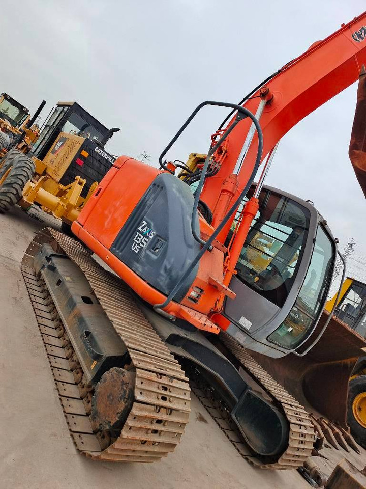 Hitachi ZX 135 US - Kettenbagger: das Bild 5 Hitachi ZX 135 US - Kettenbagger: das Bild 5