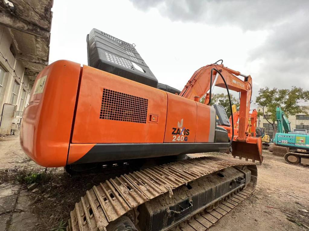 Hitachi ZX 240-3 - Kettenbagger: das Bild 5 Hitachi ZX 240-3 - Kettenbagger: das Bild 5