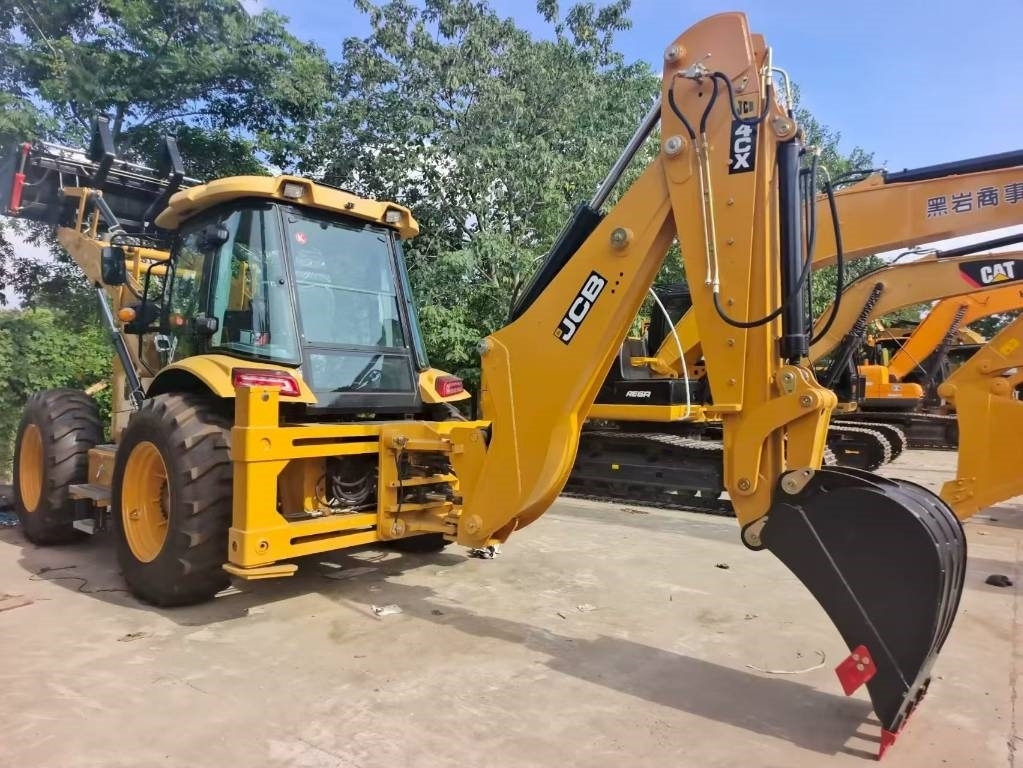 JCB 4 CX - Baggerlader: das Bild 4 JCB 4 CX - Baggerlader: das Bild 4