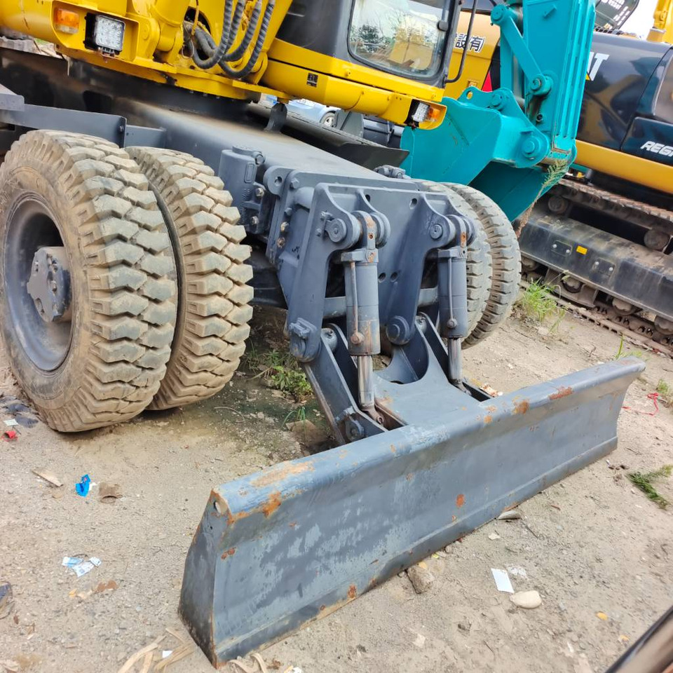 Mobilbagger Komatsu PW 150: das Bild 10