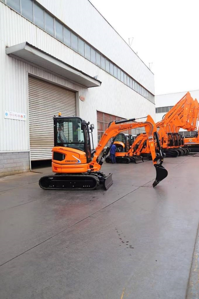 Lonking K W C 6.0 BRAND NEW MACHINE - Kettenbagger: das Bild 3 Lonking K W C 6.0 BRAND NEW MACHINE - Kettenbagger: das Bild 3